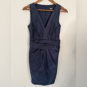 DKNY sleeveless navy blue midi dress V neck pleated cinching affect zip back 4